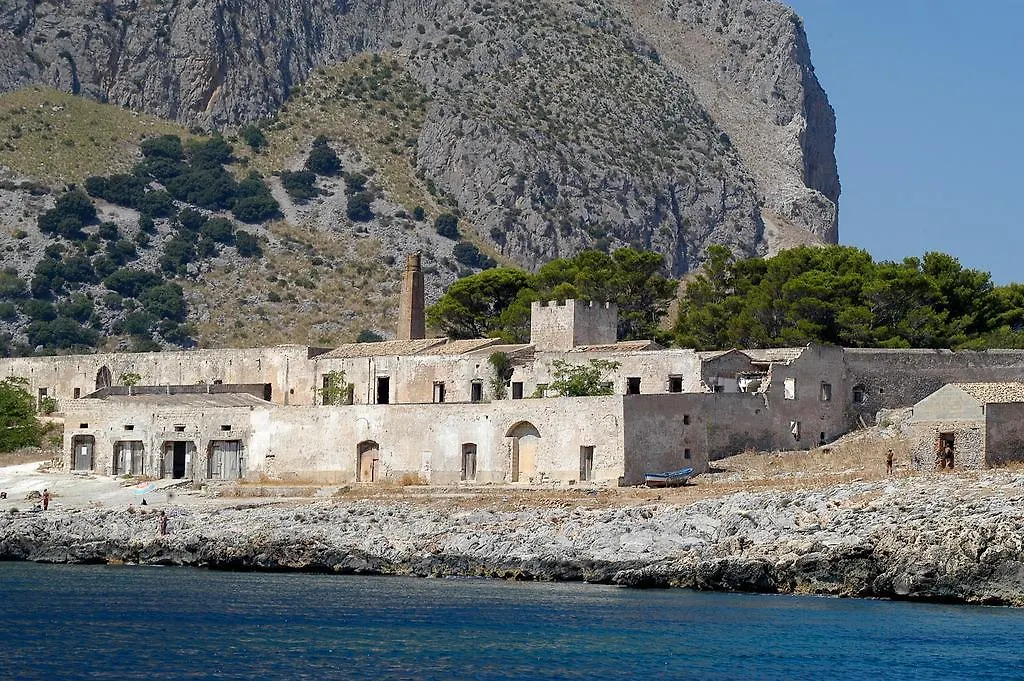 Casale Degli Ulivi Villa Castelluzzo 0*,  Italia